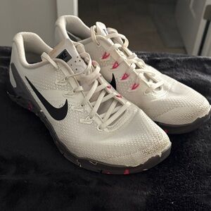 Nike White and Gray Sneakers with Pink Accents